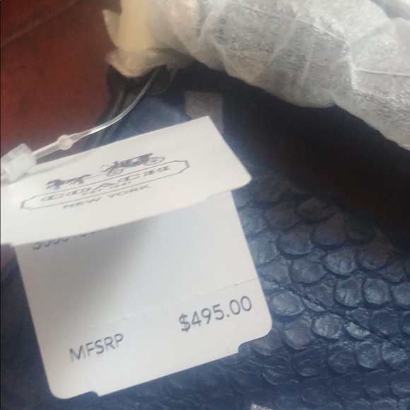 Coach bag! Brand new w tags - Picture 2 of 4
